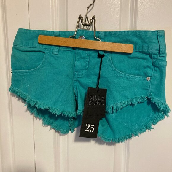 #148 Women's NWT Green Billabong Cut off Shorts, Size 25 - Picture 1 of 6